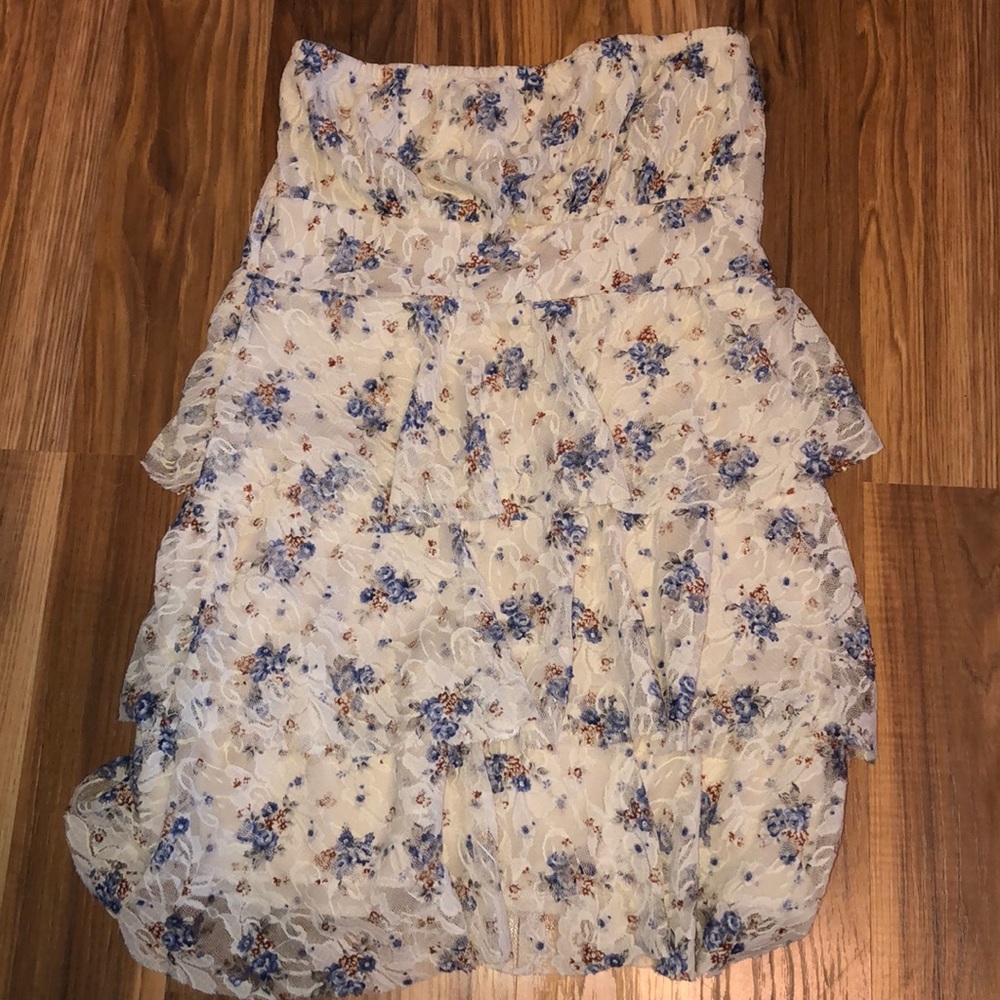 Strapless dress